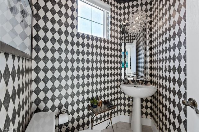 11160 Harbour Yacht CT B, Fort Myers, FL 33908