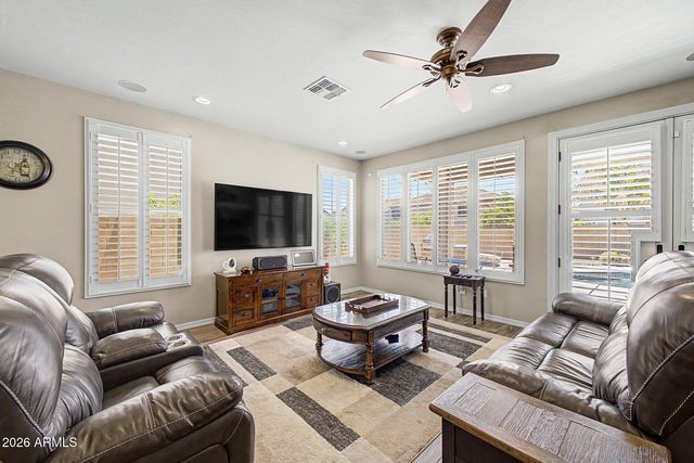 5317 W BUCKHORN Trail, Phoenix, AZ 85083
