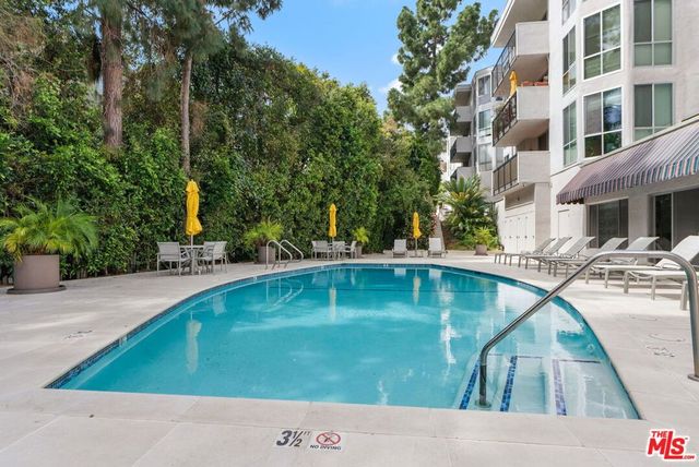 8530 Holloway Drive 309, West Hollywood, CA 90069