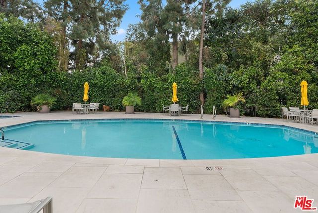 8530 Holloway Drive 309, West Hollywood, CA 90069