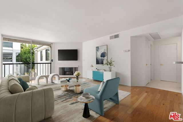 8530 Holloway Drive 309, West Hollywood, CA 90069