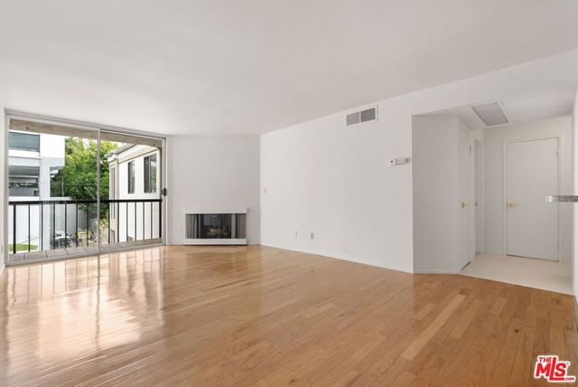 8530 Holloway Drive 309, West Hollywood, CA 90069