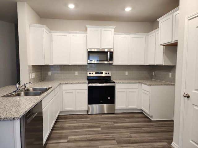 128 Onna ST, Taylor, TX 76574