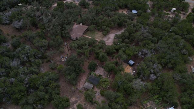 301 Lander LN, Dripping Springs, TX 78620