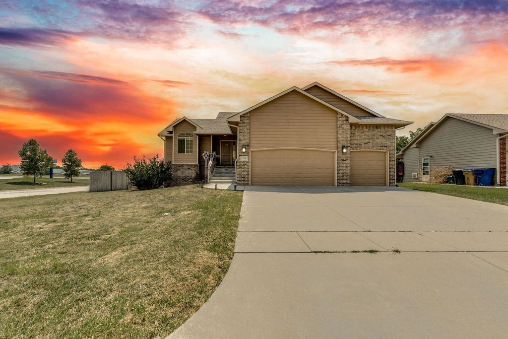 713 E Zuni St., Kechi, KS 67067