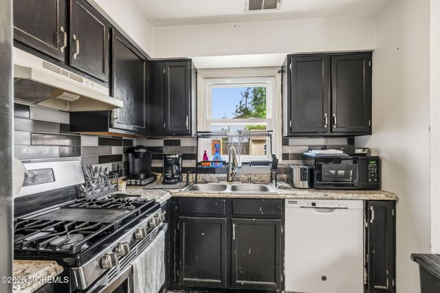 168 Milton Avenue, Cliffwood, NJ 07721