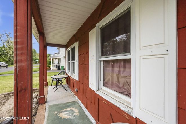 168 Milton Avenue, Cliffwood, NJ 07721