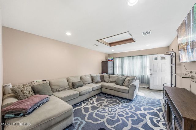 168 Milton Avenue, Cliffwood, NJ 07721