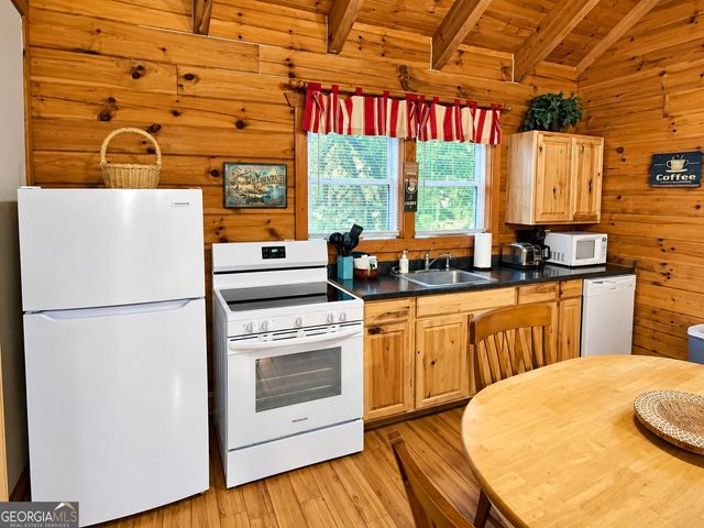 324 Heavenly Ridge, Sautee Nacoochee, GA 30571