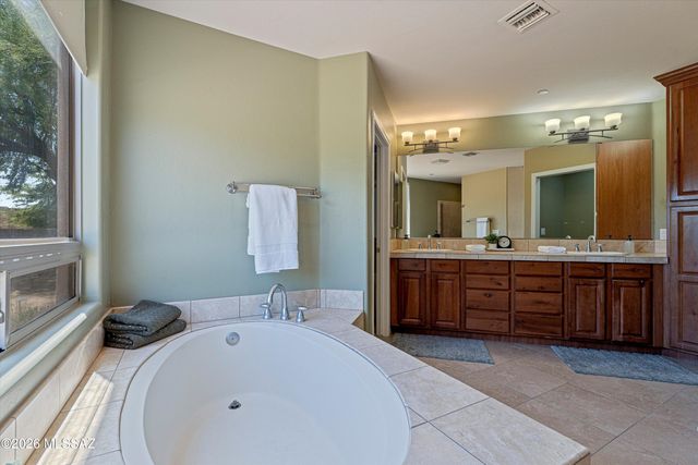 9778 N Sumter Court, Tucson, AZ 85742
