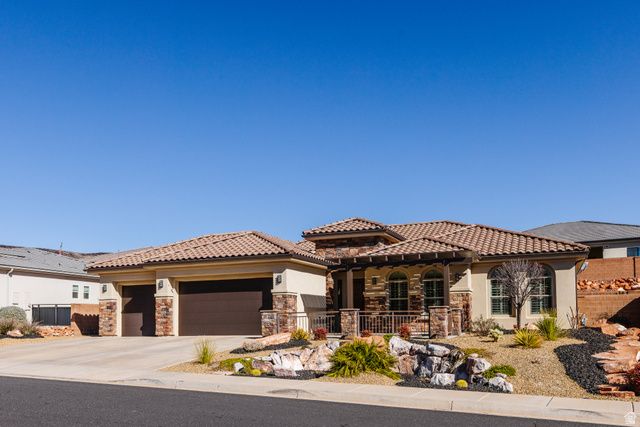 1952 N RESERVE PKWY, Washington, UT 84780