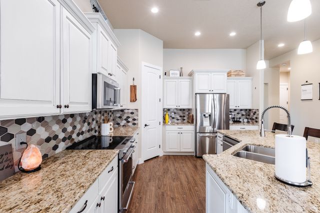 1952 N RESERVE PKWY, Washington, UT 84780