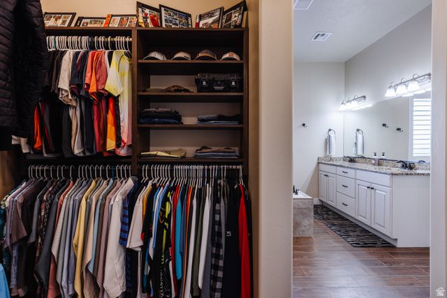 1952 N RESERVE PKWY, Washington, UT 84780