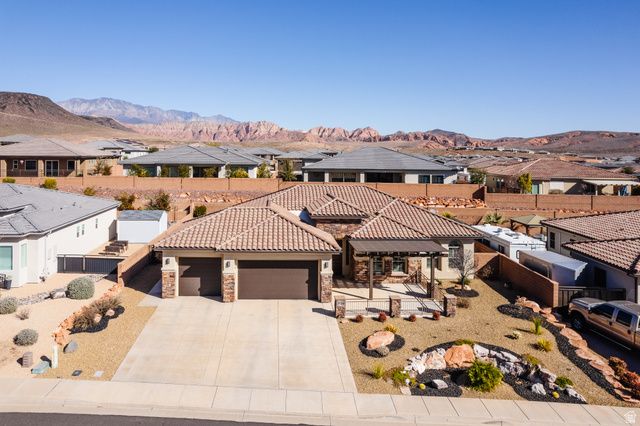 1952 N RESERVE PKWY, Washington, UT 84780