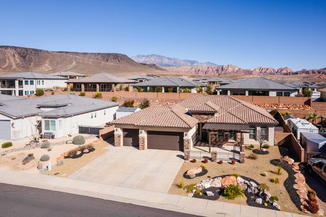 1952 N RESERVE PKWY, Washington, UT 84780