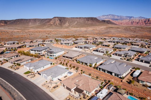 1952 N RESERVE PKWY, Washington, UT 84780