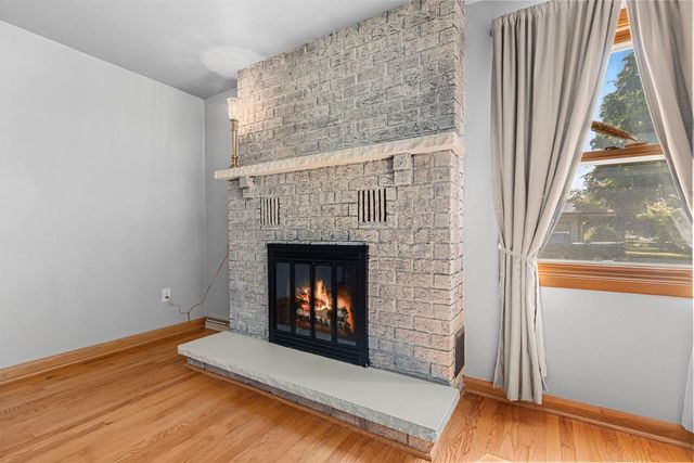 500 W SUNSET AVENUE, Appleton, WI 54911