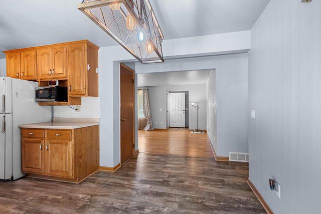 500 W SUNSET AVENUE, Appleton, WI 54911