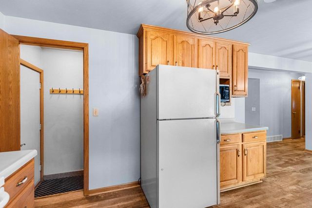 500 W SUNSET AVENUE, Appleton, WI 54911