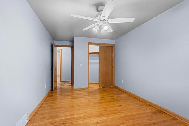 500 W SUNSET AVENUE, Appleton, WI 54911