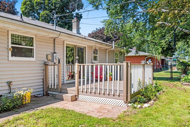 500 W SUNSET AVENUE, Appleton, WI 54911