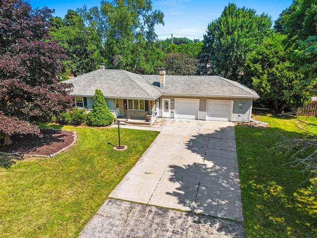 500 W SUNSET AVENUE, Appleton, WI 54911