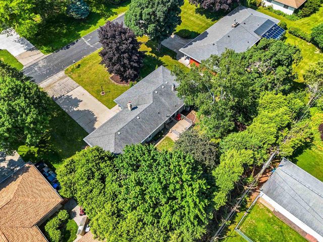 500 W SUNSET AVENUE, Appleton, WI 54911