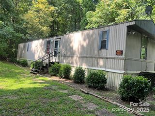 424 Sleepy Hollow Lane, Hendersonville, NC 28792
