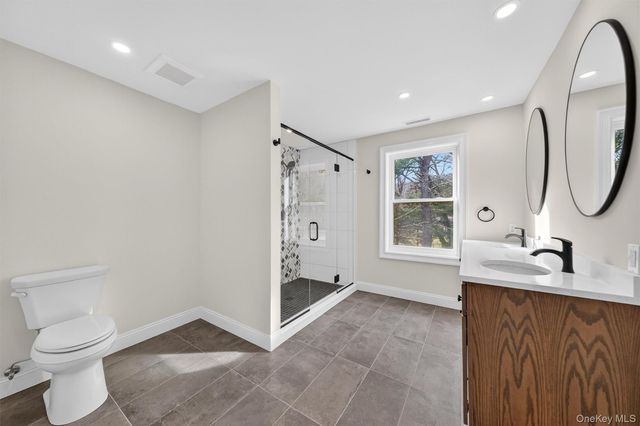 11 Appleblossom Lane, Hopewell Junction, NY 12533