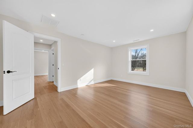 11 Appleblossom Lane, Hopewell Junction, NY 12533