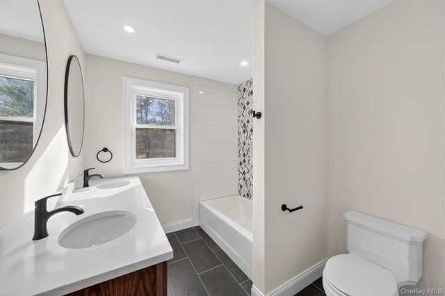 11 Appleblossom Lane, Hopewell Junction, NY 12533