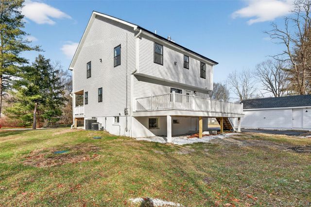 11 Appleblossom Lane, Hopewell Junction, NY 12533