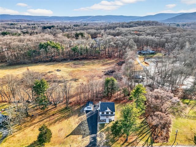 11 Appleblossom Lane, Hopewell Junction, NY 12533