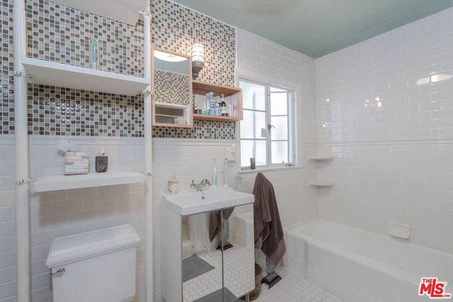 10959 STRATHMORE Drive, Los Angeles, CA 90024