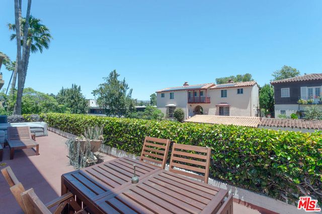 10959 STRATHMORE Drive, Los Angeles, CA 90024