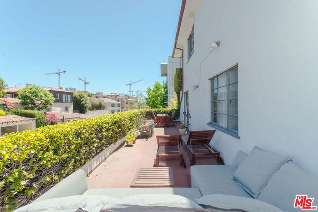 10959 STRATHMORE Drive, Los Angeles, CA 90024