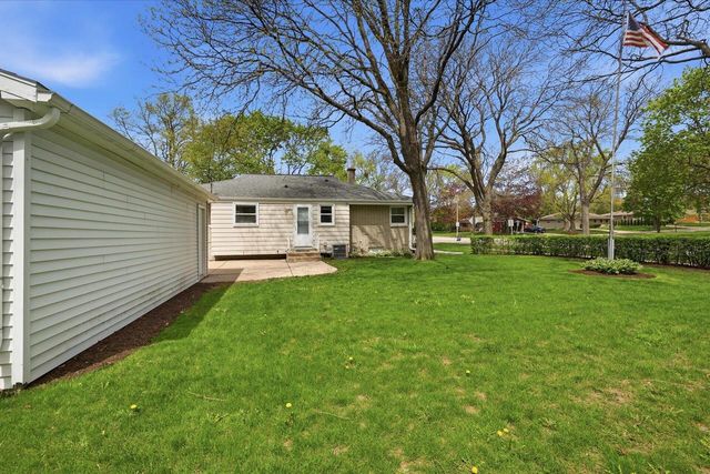 5400 Mansfield DRIVE, Greendale, WI 53129