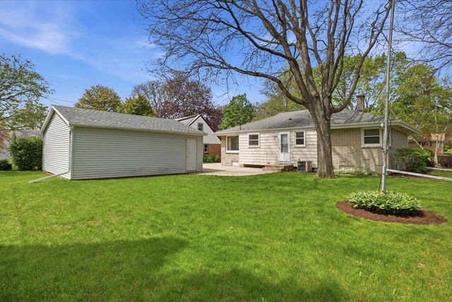5400 Mansfield DRIVE, Greendale, WI 53129