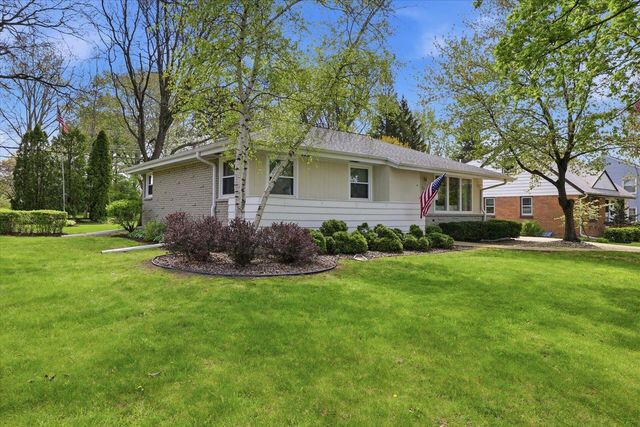 5400 Mansfield DRIVE, Greendale, WI 53129
