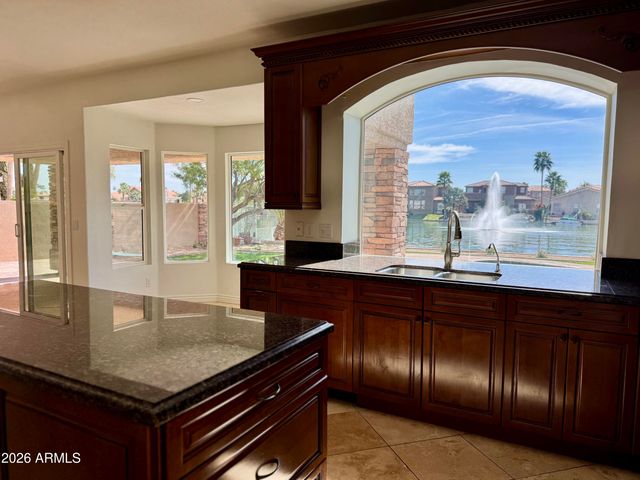 3339 E TANGLEWOOD Drive, Phoenix, AZ 85048