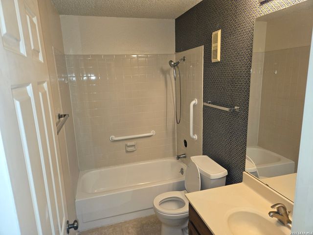 4212 Medical Dr Unit 903, San Antonio, TX 78229