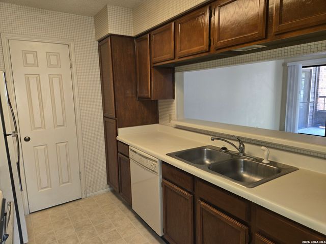 4212 Medical Dr Unit 903, San Antonio, TX 78229