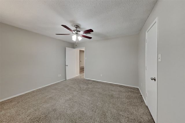 5315 Faireast Court, Arlington, TX 76018