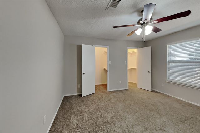 5315 Faireast Court, Arlington, TX 76018