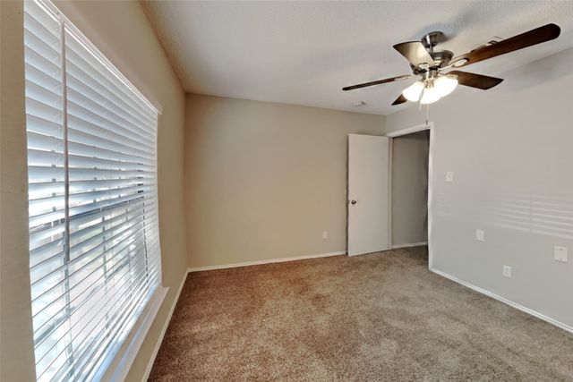 5315 Faireast Court, Arlington, TX 76018