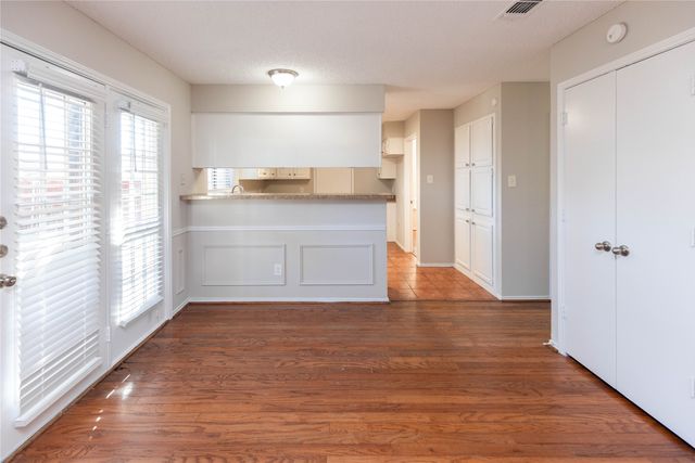 5315 Faireast Court, Arlington, TX 76018