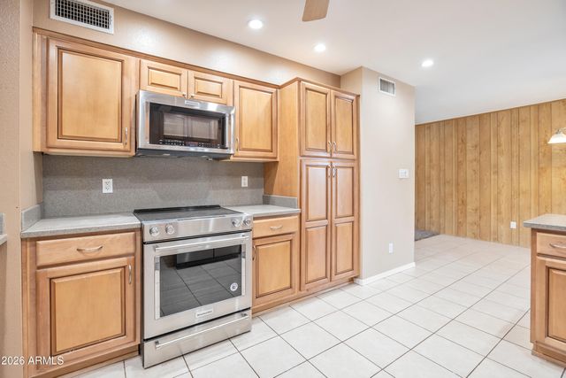 3909 S ROOSEVELT Street, Tempe, AZ 85282