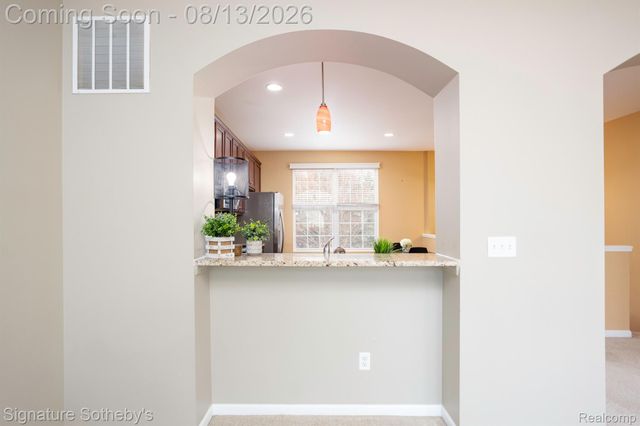 27844 Hopkins Drive, Novi, MI 48377