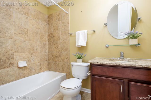 27844 Hopkins Drive, Novi, MI 48377