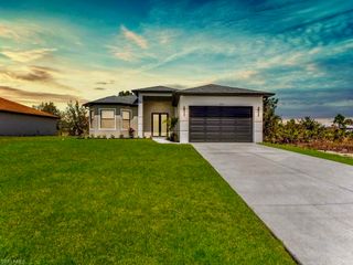 3810 17th ST SW, Lehigh Acres, FL 33976